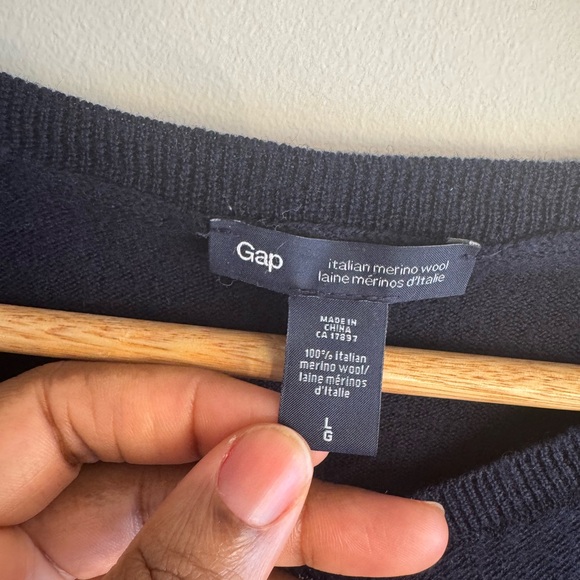 Gap Men's Black Sweater - Picture 5 of 7